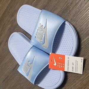 🎉New🎉 Womens Nike Slides - Sandals
